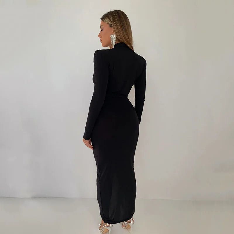 Robe longue à décolleté plongeant et taille empire